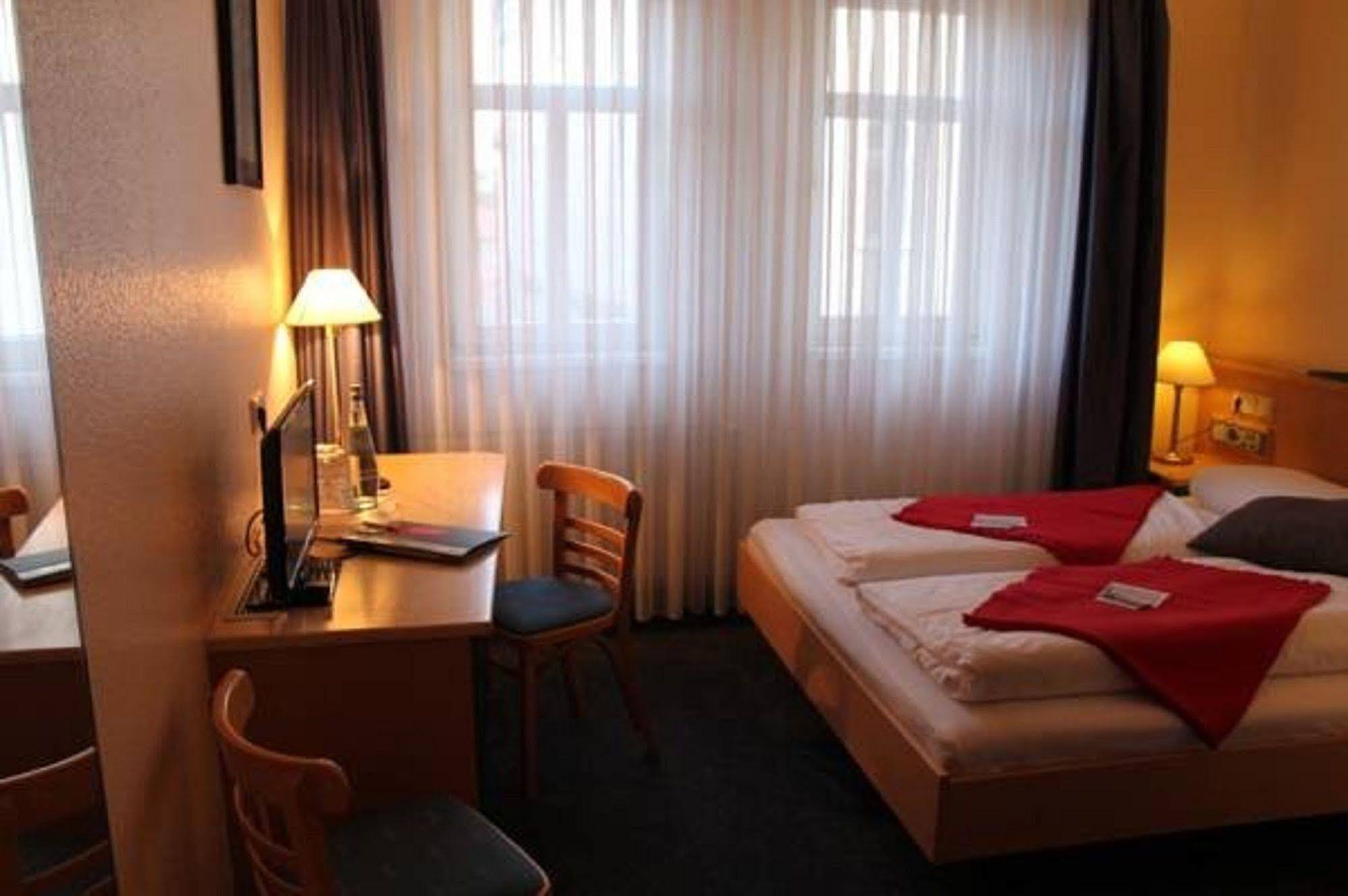 Hotel An Der Stadtmauer ミュールハウゼン エクステリア 写真